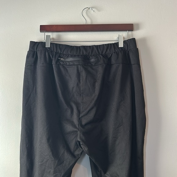 Black Old Navy Joggers XL Athletic Wear - Picture 4 of 7